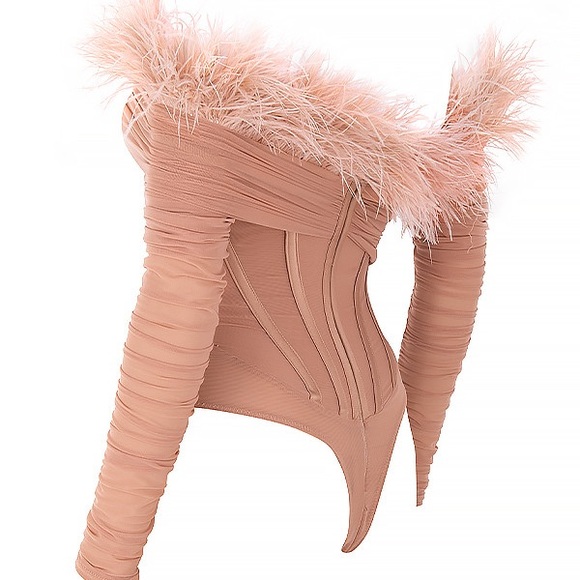 HOUSE OF CB 'Faith' Blush Off The Shoulder Feather Bodysuit NWOT - Picture 11 of 17